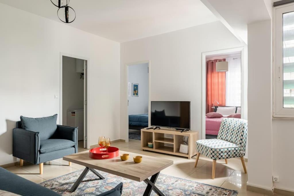 Brand New Bright Modern 6Bdr Apt-1Min To Acropolis Афины Экстерьер фото